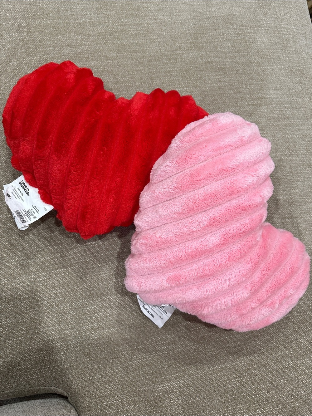 Heart plush pillows